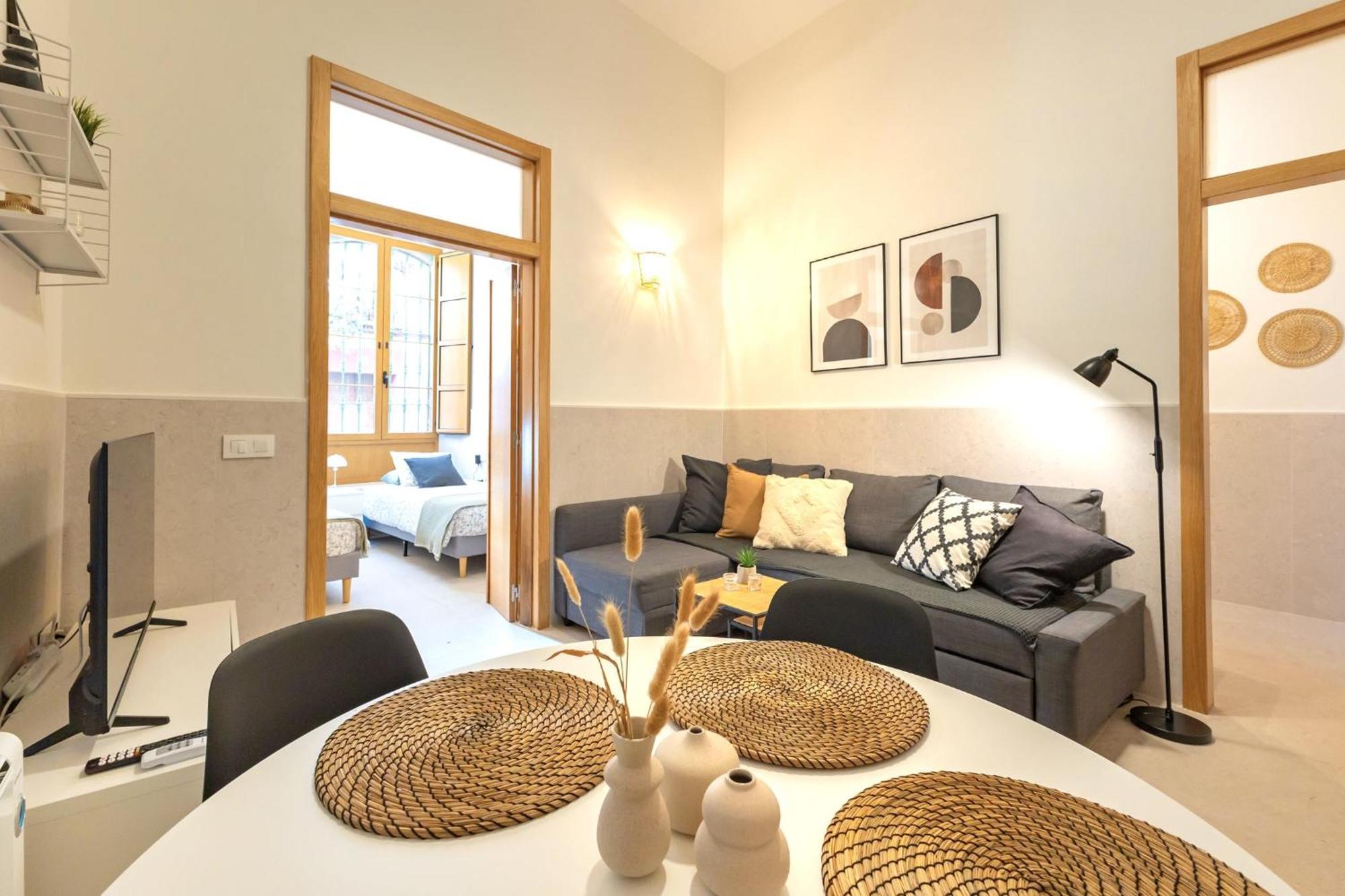 Modern Spacious Apartment Central Of Seville Exterior photo